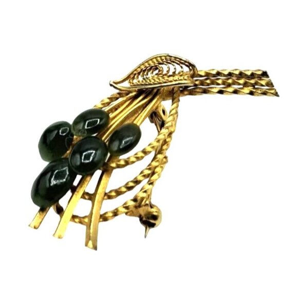 Nephrite Jade Brooch Gold Tone Filigree Setting Vintage Costume Jewelry - Picture 2 of 8
